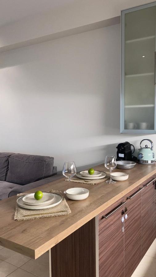 Bright Luxury Apt. Volos Exteriör bild