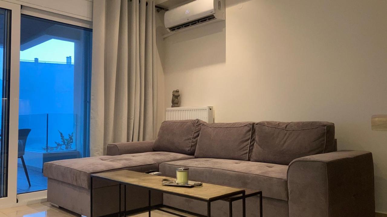 Bright Luxury Apt. Volos Exteriör bild